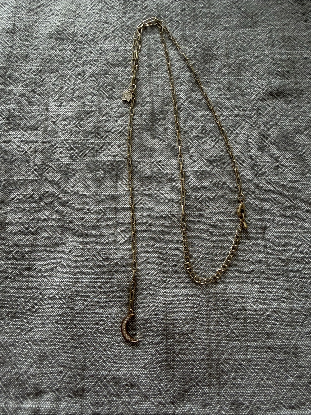 Delicate Celestial Gold Crescent Moon Pendant Necklace